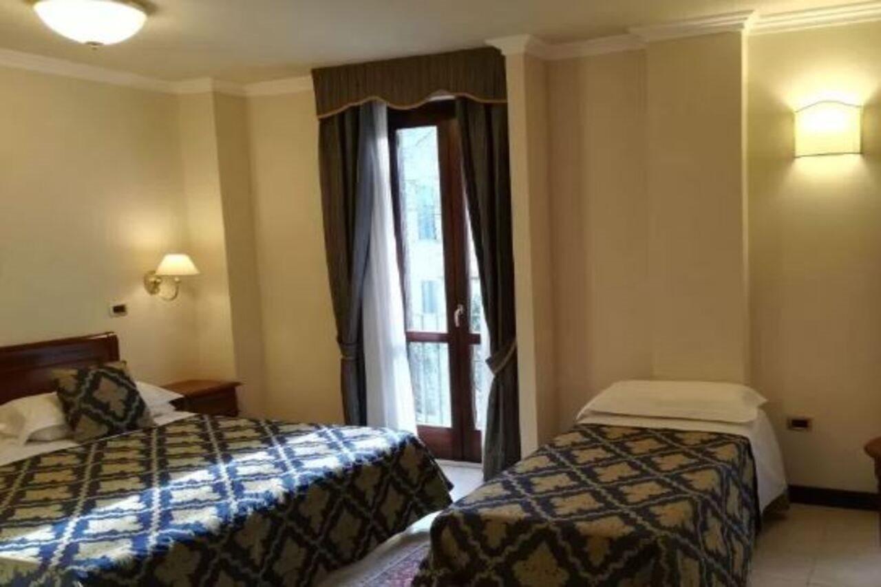 Hotel Cattani Stuart Xvii Secolo 4*