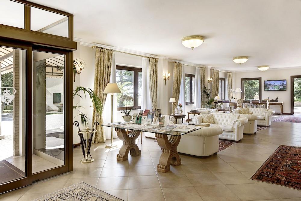 Cattani Stuart Xvii Secolo 4* Pesaro
